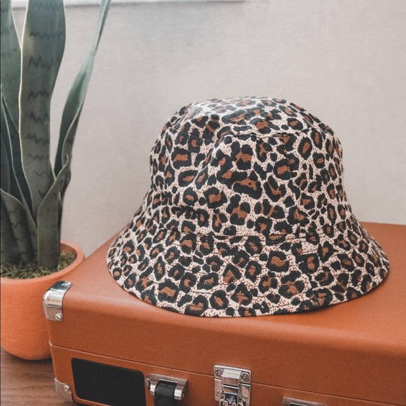 Accessories - Reversible Cheetah Print Bucket Hat